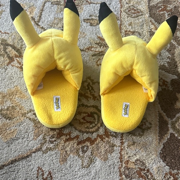 Yellow Pikachu Slippers - Picture 3 of 3
